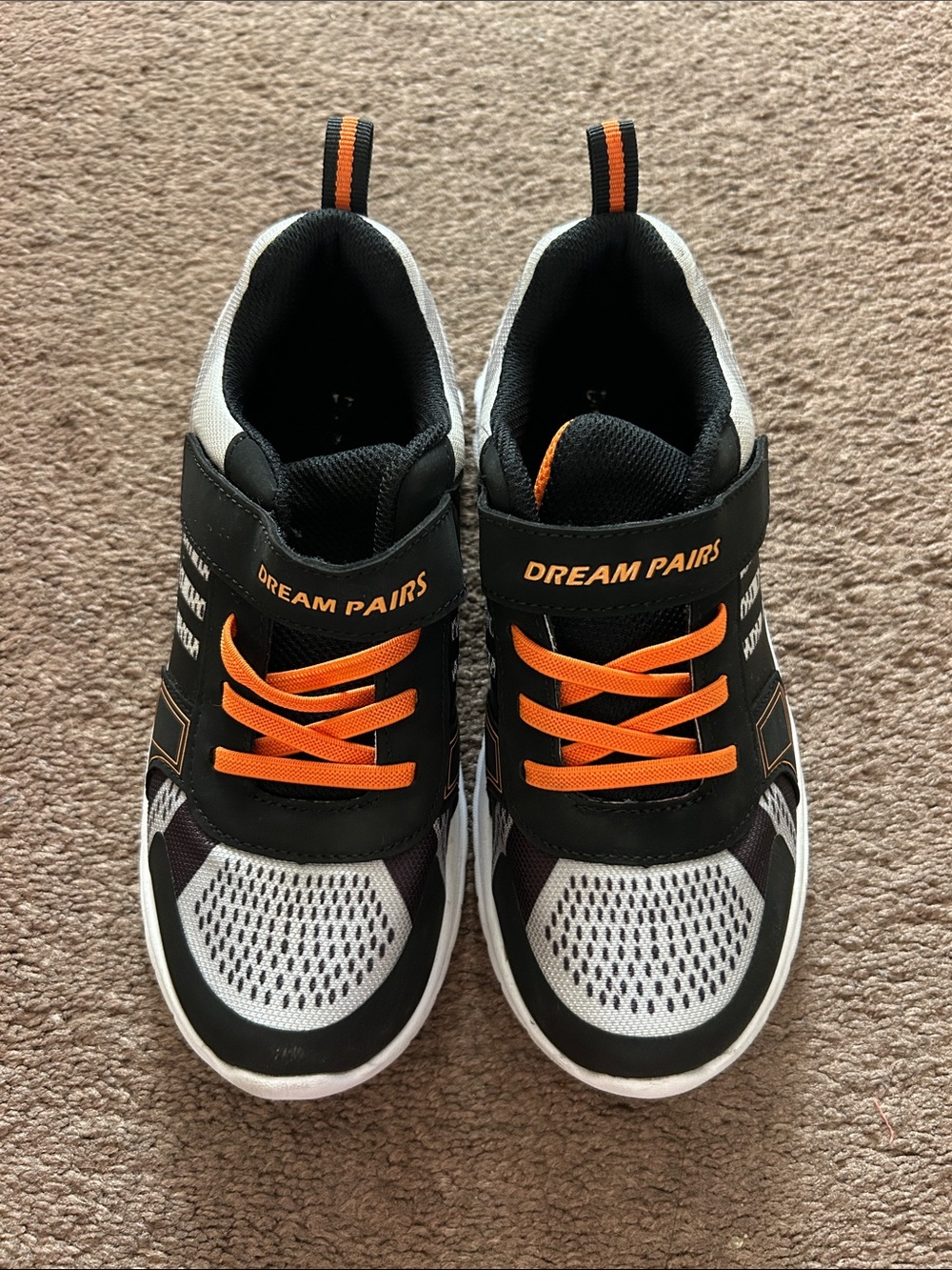 Dream Pairs Black and Orange Kids Unisex Athletic Sneakers